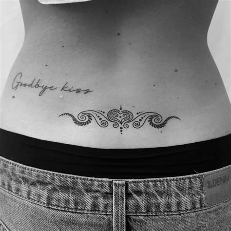 tatuajes para mujer en la espalda baja|Las mejores 120 ideas de Tatuajes en la Espalda